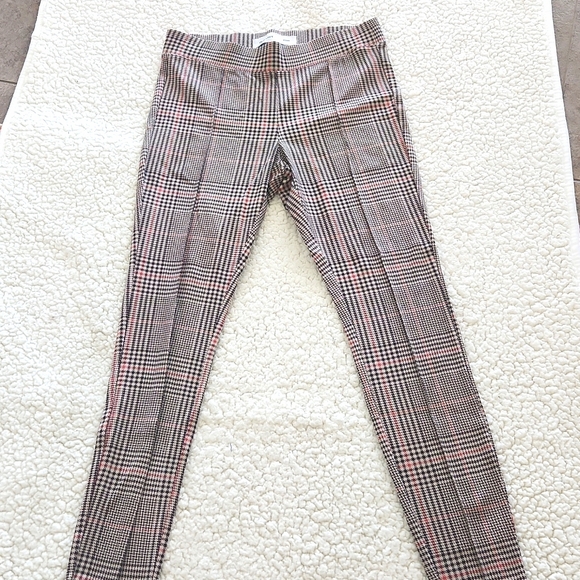 Old Navy Pants - NWOT..Old Navy pants
